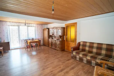 Casa in Rogerius cu spatiu comercial si 3 unitati separate - foto 14