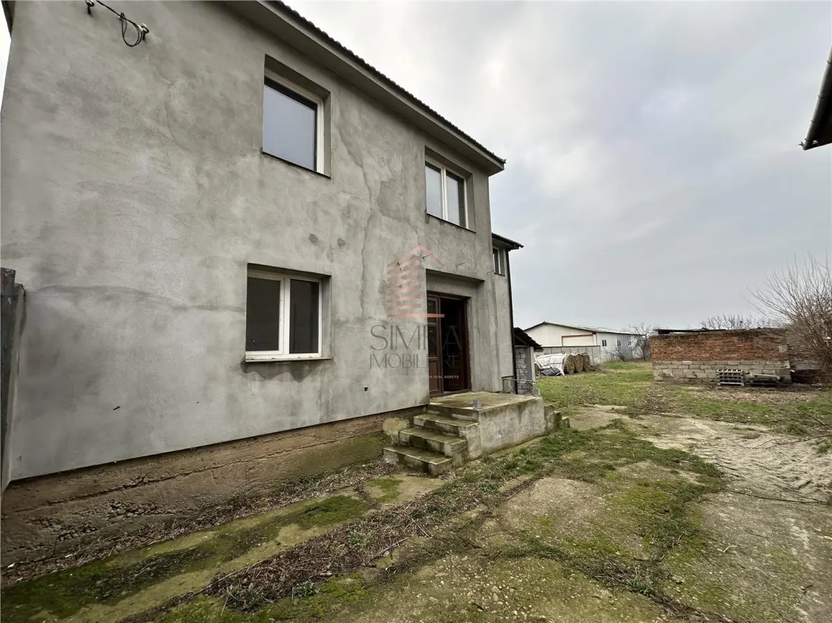 Casa 5 camere parter + etaj, teren de 1000  mq  Livada - foto 1
