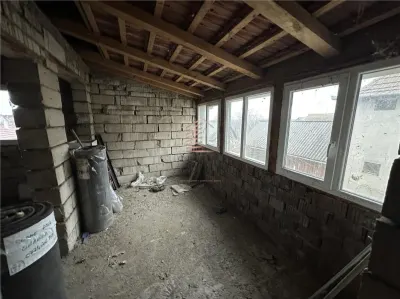 Casa 5 camere parter + etaj, teren de 1000  mq  Livada - foto 11