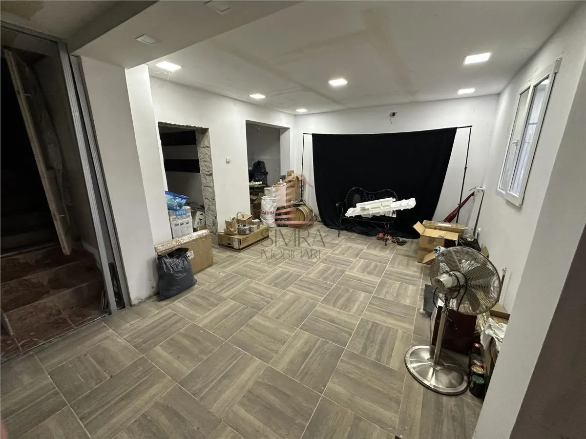 Casa 5 camere parter + etaj, teren de 1000  mq  Livada - foto 3