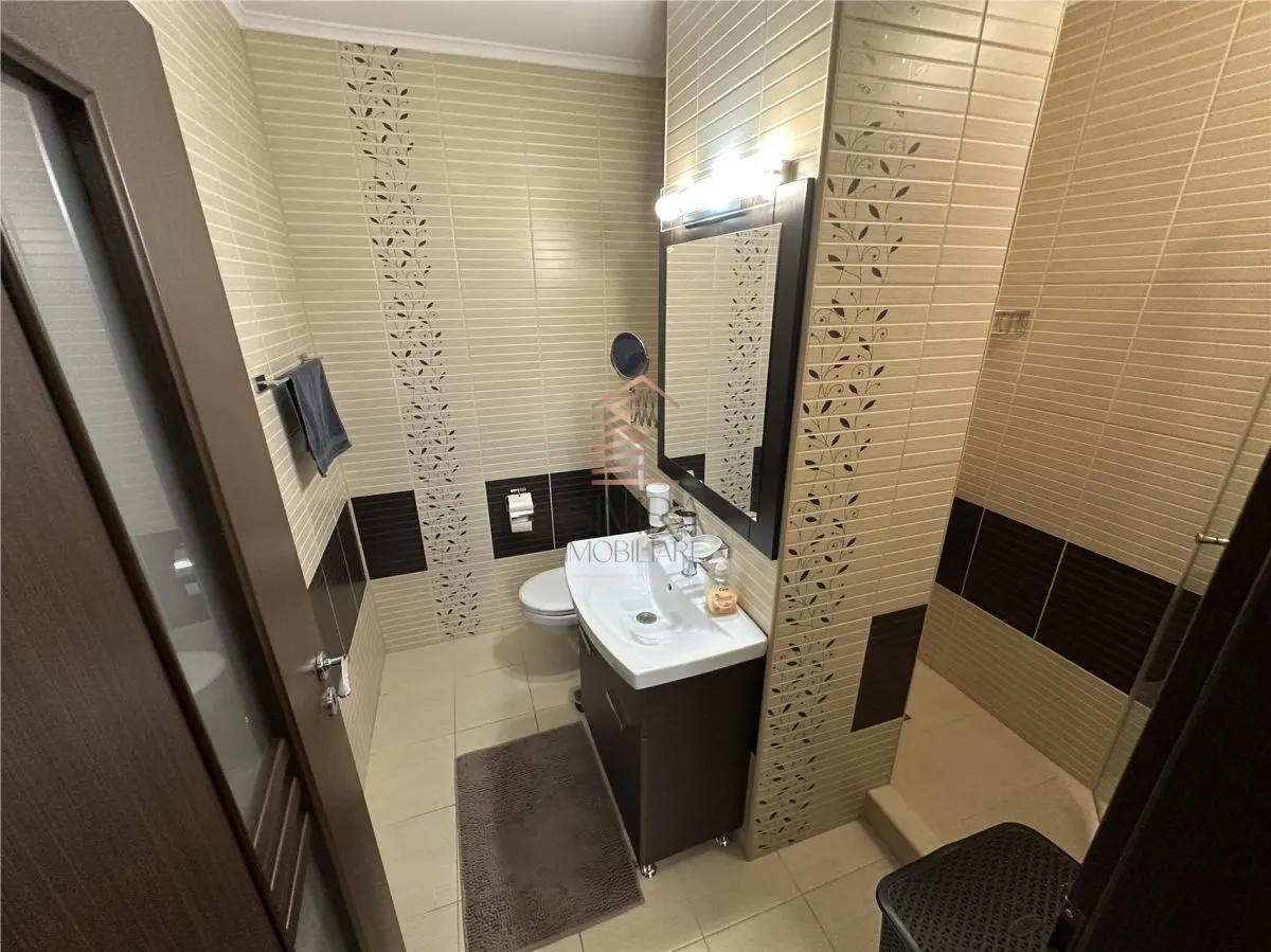 Apartament cu 2 camere, ultracentral de  inchiriat - foto 4