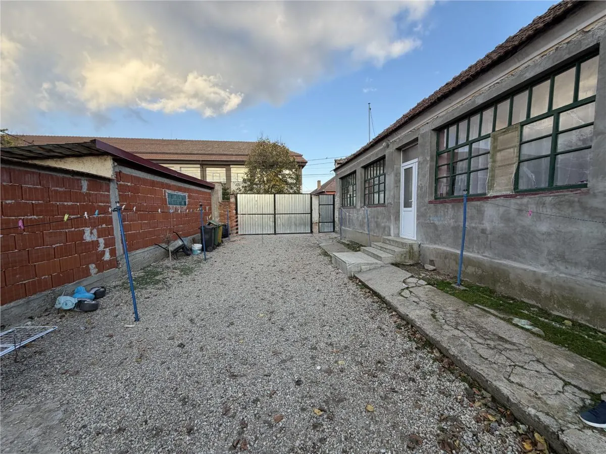 Casa cu teren de 1330 mp la 10 km de Oradea in Tarian - foto 8