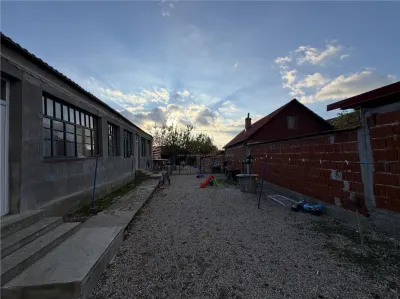 Casa cu teren de 1330 mp la 10 km de Oradea in Tarian - foto 9