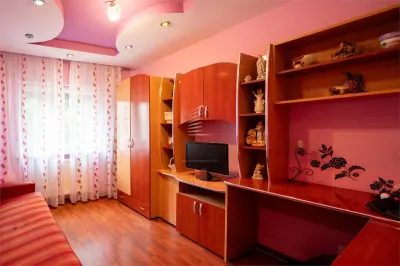 Apartament 3 camere decomandat Rogerius - foto 7