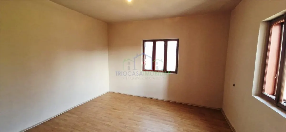 Casa Bradesti , teren  intravilan 7952 mp , deschidere 33 m la DE 70 - foto 7