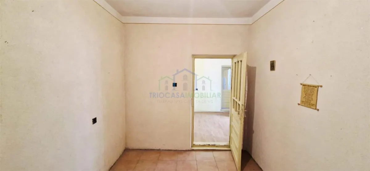 Casa Bradesti , teren  intravilan 7952 mp , deschidere 33 m la DE 70 - foto 8