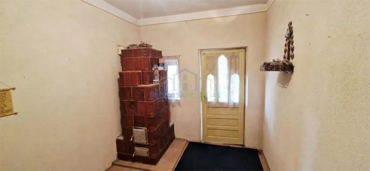Casa Bradesti , teren  intravilan 7952 mp , deschidere 33 m la DE 70 - foto 9