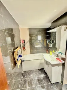 Aparatment 4 camere | Decomandat | 100 mp - Zona Sagului - foto 12