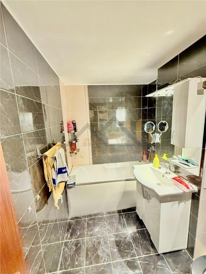 Aparatment 4 camere | Decomandat | 100 mp - Zona Sagului - foto 12