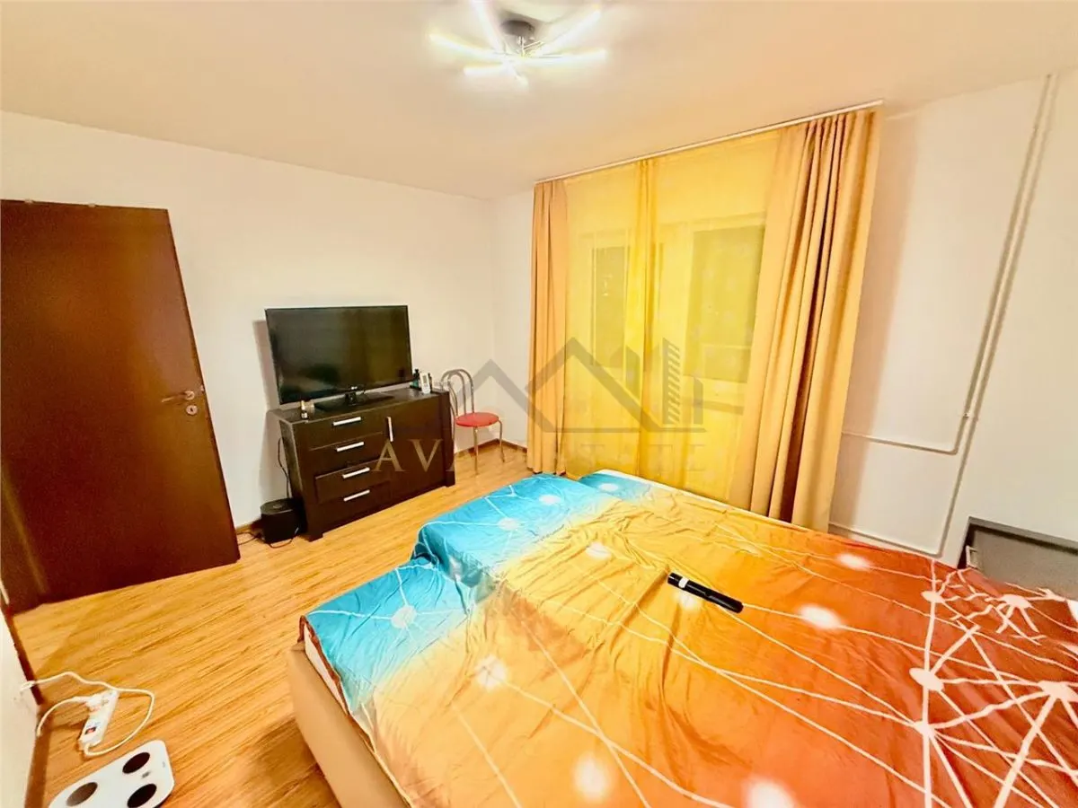 Aparatment 4 camere | Decomandat | 100 mp - Zona Sagului - foto 8