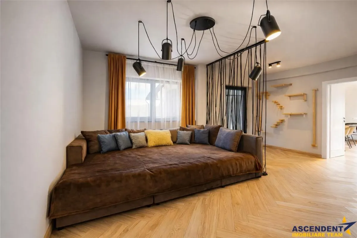 Resedinta high-tech, lot privat 1.000 mp, Tarlungeni, Brasov: Tur LIVE! - foto 1