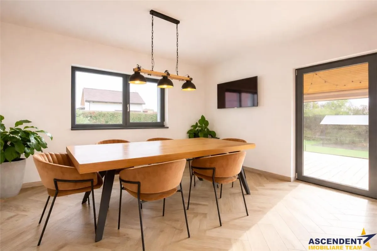 Resedinta high-tech, lot privat 1.000 mp, Tarlungeni, Brasov: Tur LIVE! - foto 3
