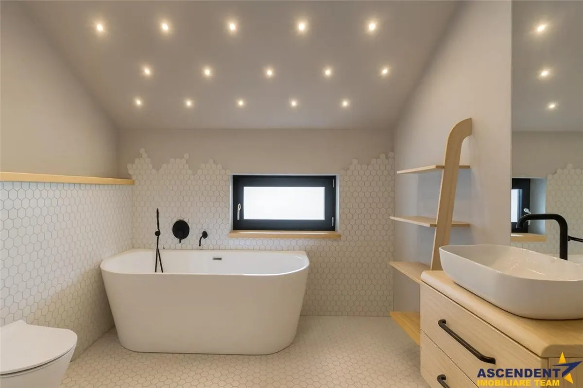 Resedinta high-tech, lot privat 1.000 mp, Tarlungeni, Brasov: Tur LIVE! - foto 6