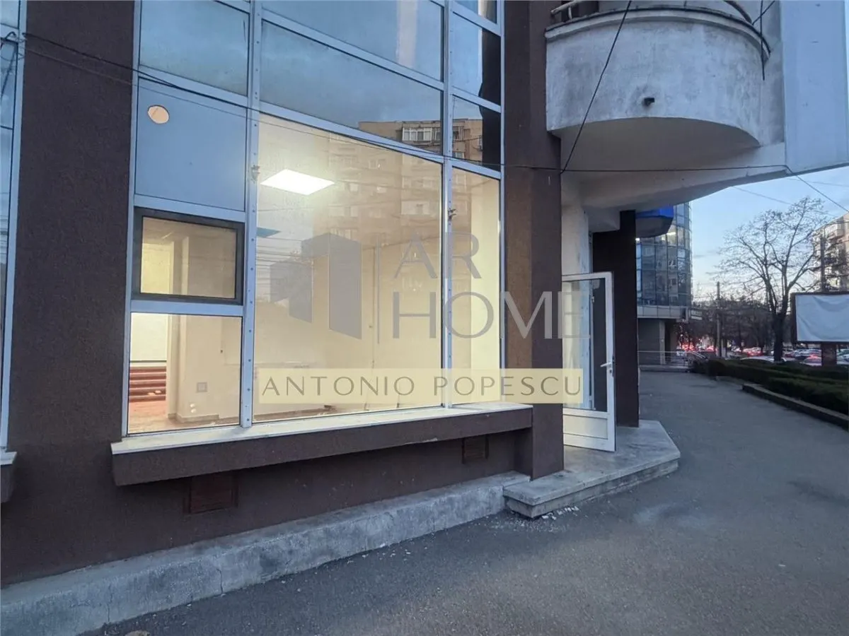 Spatiu comercial, parter de bloc, stradal, Ploiesti, Ultracentral - foto 1