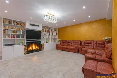 FILM& 3D! Vila high tech, cu semineu, jacuzzi, terasa, 10 camere, Central, Brasov - foto 2
