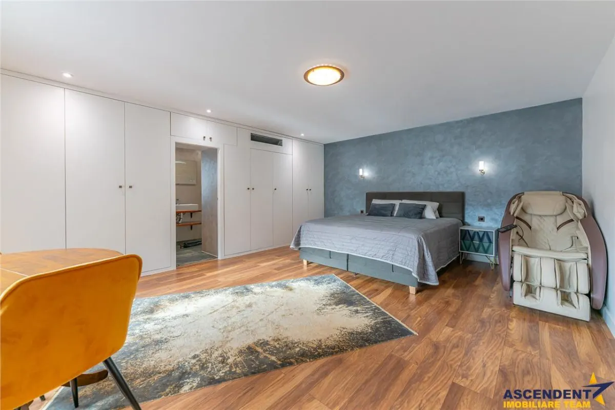 FILM& 3D! Vila high tech, cu semineu, jacuzzi, terasa, 10 camere, Central, Brasov - foto 11