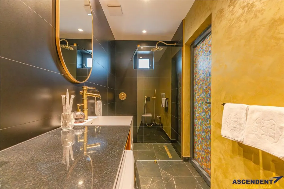 FILM& 3D! Vila high tech, cu semineu, jacuzzi, terasa, 10 camere, Central, Brasov - foto 14