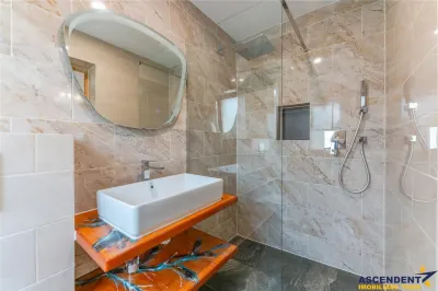 FILM& 3D! Vila high tech, cu semineu, jacuzzi, terasa, 10 camere, Central, Brasov - foto 18