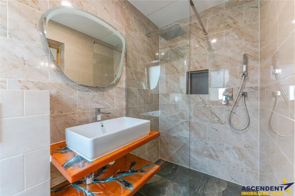 FILM& 3D! Vila high tech, cu semineu, jacuzzi, terasa, 10 camere, Central, Brasov - foto 18