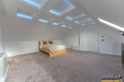FILM& 3D! Vila high tech, cu semineu, jacuzzi, terasa, 10 camere, Central, Brasov - foto 22