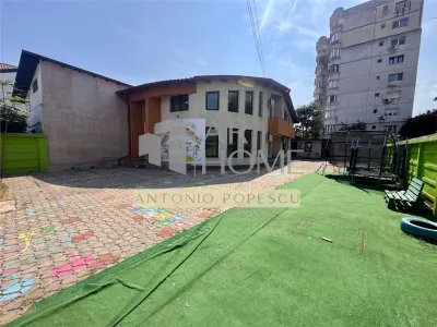 Imobil P+M si curte, pretabil pentru diferite activitati comerciale, Ploiesti, central. - Ploiesti