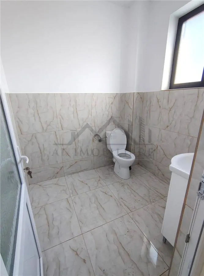 Spatiu Lunca Cetatuii - langa Centura - foto 11