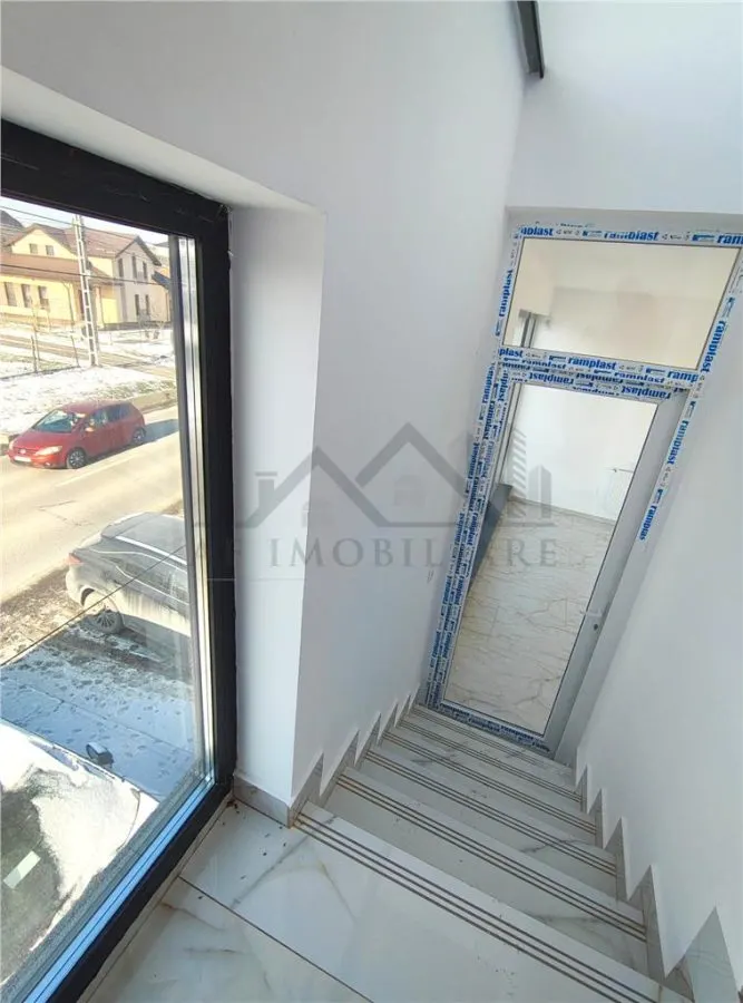 Spatiu Lunca Cetatuii - langa Centura - foto 18