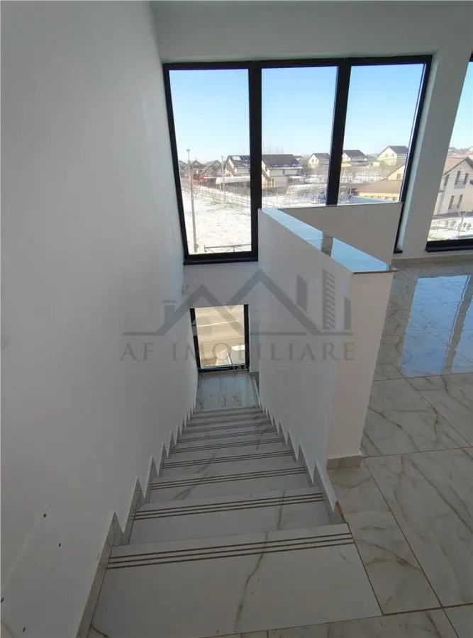 Spatiu Lunca Cetatuii - langa Centura - foto 24