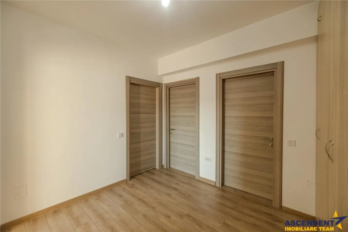 Apartament 2 camere,tip penthouse,mobilat, utilat,2 terase,100mp,Tractorul,Brasov. - foto 17