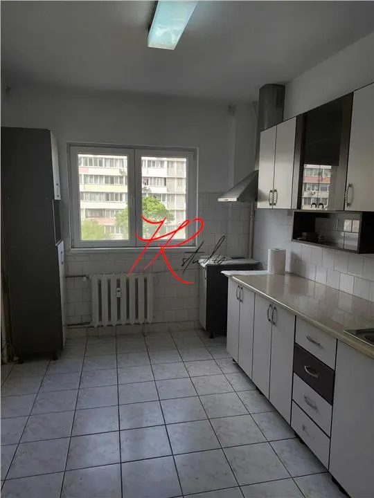 Vanzare Apartament de 4 camere pe Stefan cel Mare - foto 1