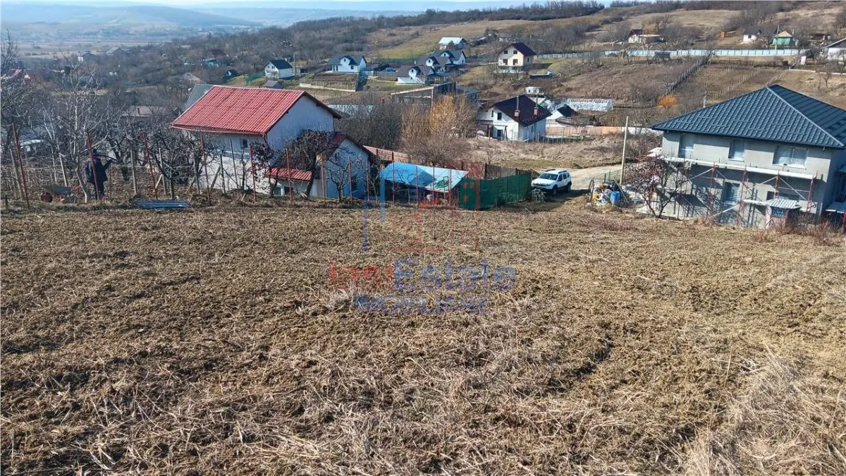 Barnova Cercu TEREN 910mp intravilan cu utilitati panorama frumoasa - foto 2