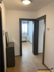 In centrul orasului, pretabil si pentru cabinet medical, salon, punct de lucru, etc. - foto 4
