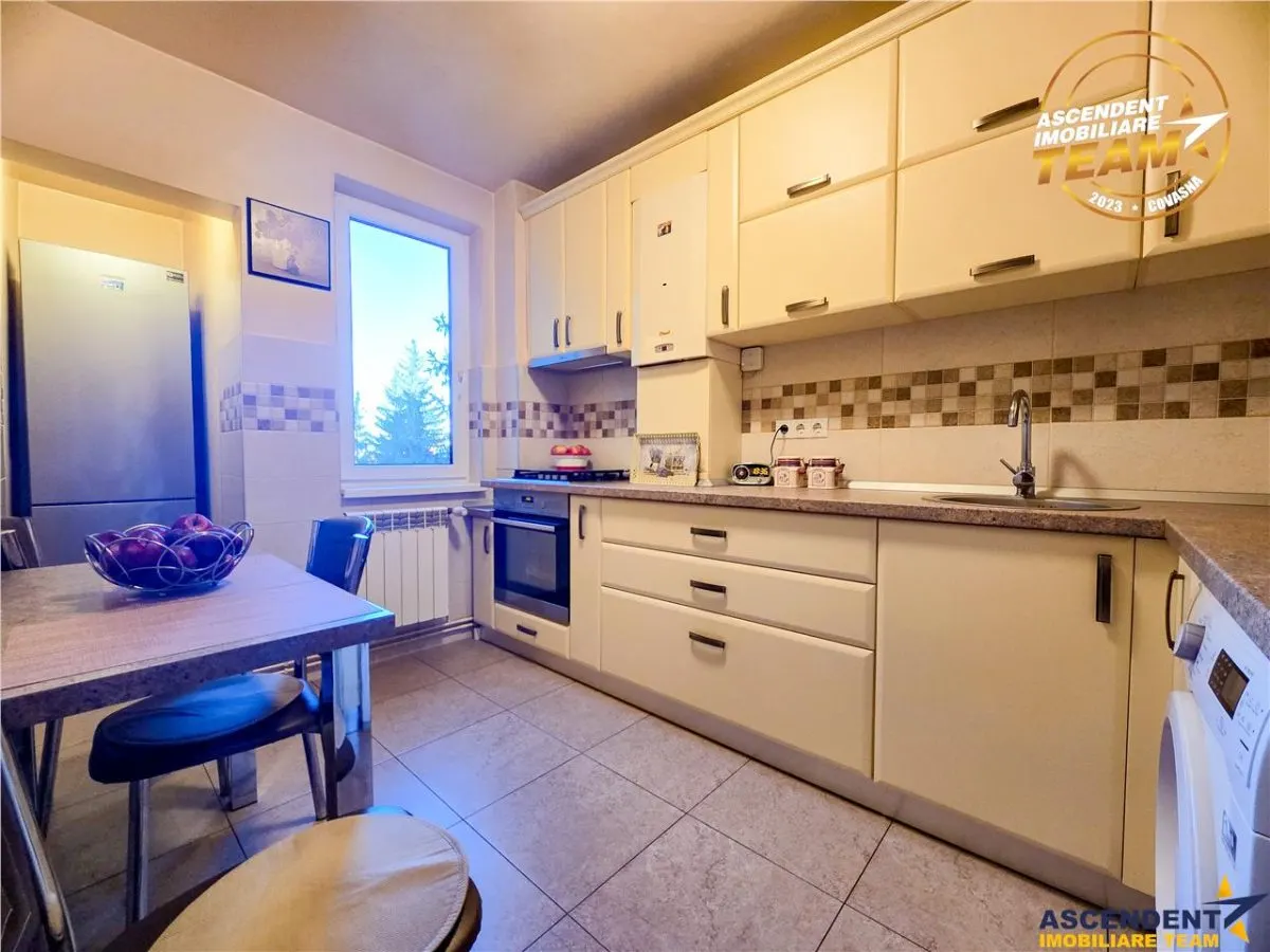 Decomandat, 3camere, etaj1, parcare inclusa, Aleea Teilor, Simeria, Sfantu Gheorghe - foto 2