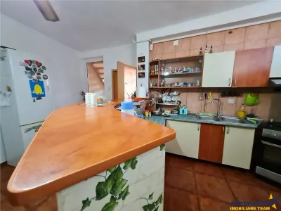 Pe incantare florala, casa cu 5 camere, curte individuala - Central, Brasov - foto 16