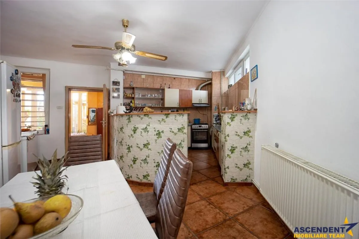 Pe incantare florala, casa cu 5 camere, curte individuala - Central, Brasov - foto 10
