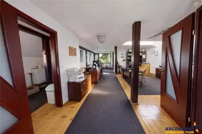 Nivel in casa, recomandat si activitati birou,  Central, Brasov. - Brasov
