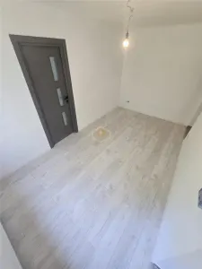 Apartament cu 2 camere, la parter | Complet renovat - Micro 14 - foto 2