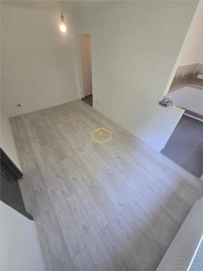 Apartament cu 2 camere, la parter | Complet renovat - Micro 14 - foto 3