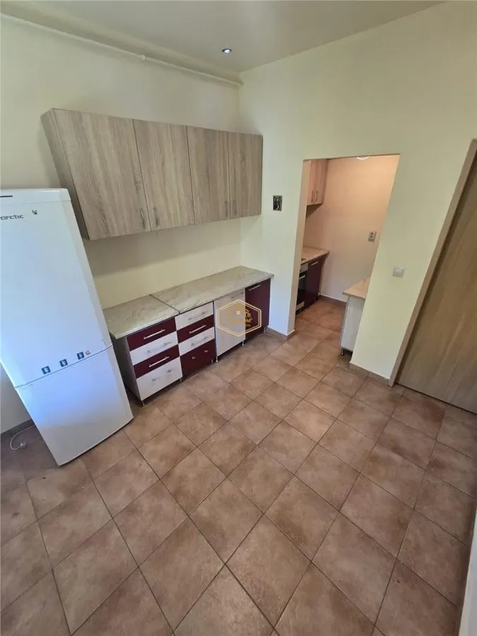Centru istoric | Apartament cu 3 camere, garaj + pivnita | Etaj 1 - foto 12