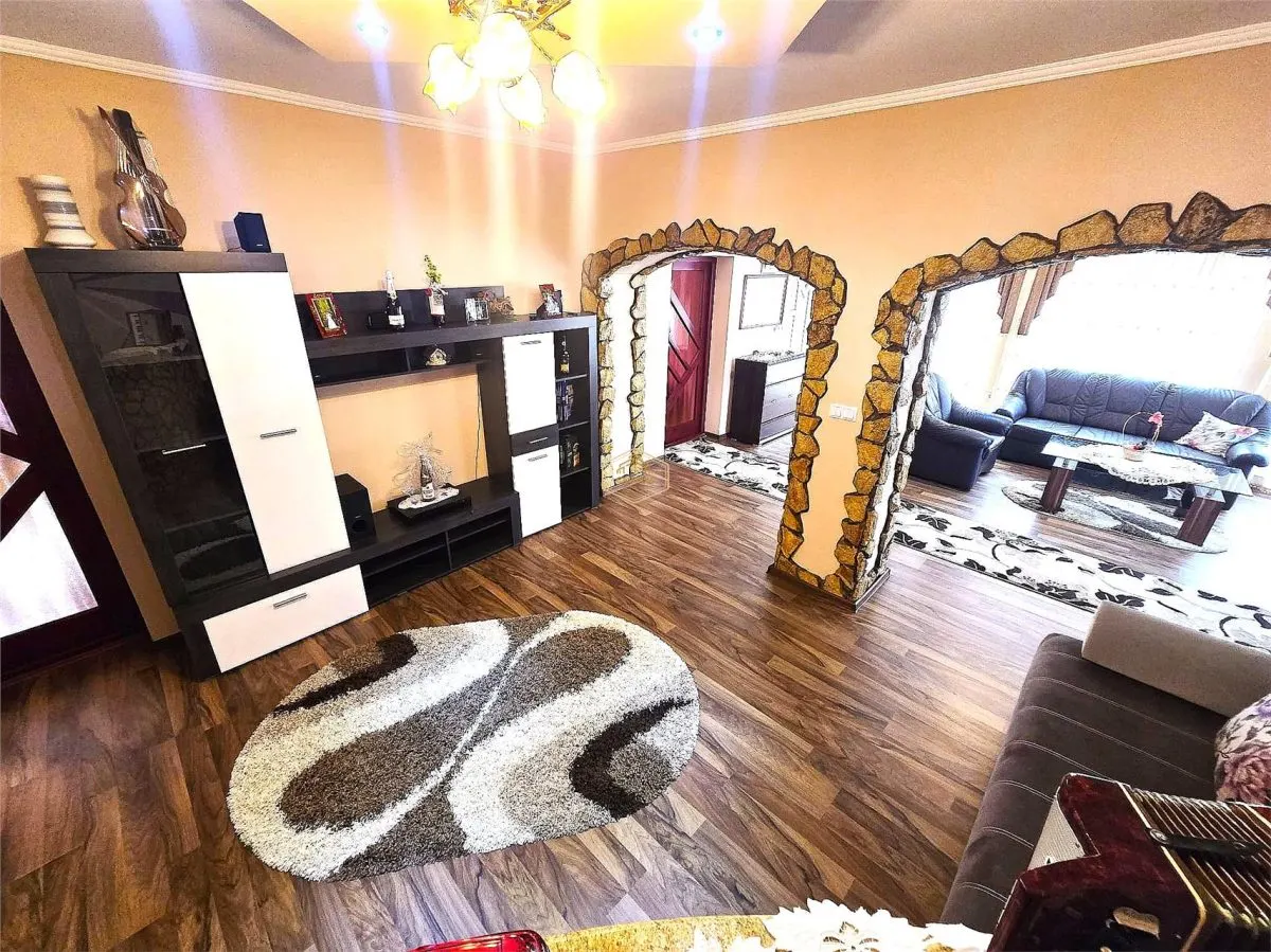 Casa complet mobilata si utilata | Teren 2500 mp | Liniste, natura autentic romanesc - foto 5