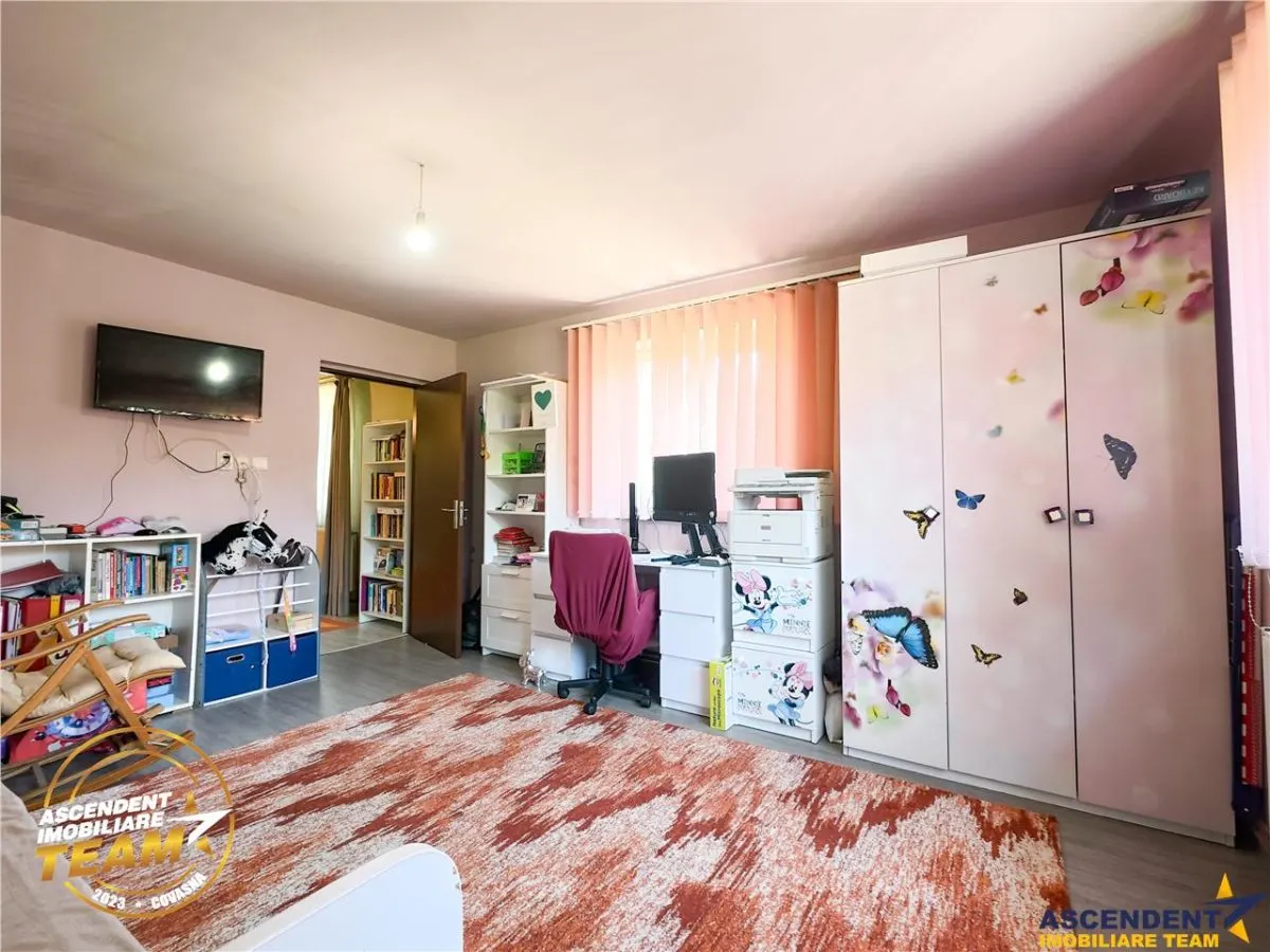 Vrei sa auzi ciripitul pasarilor,sa fii langa izvoarele termale:Casa modern utilata, Valcele, Covasna - foto 11