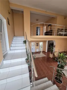 Proprietate rara | Casa cu 4 camere si teren 1.460 mp | Lucian Blaga - foto 6
