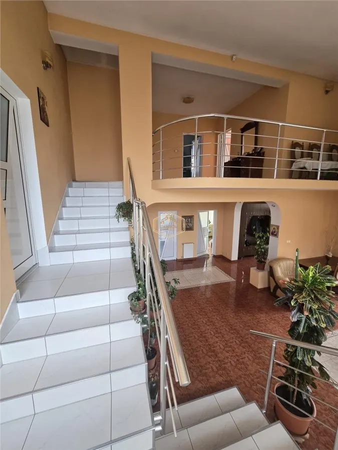 Proprietate rara | Casa cu 4 camere si teren 1.460 mp | Lucian Blaga - foto 6