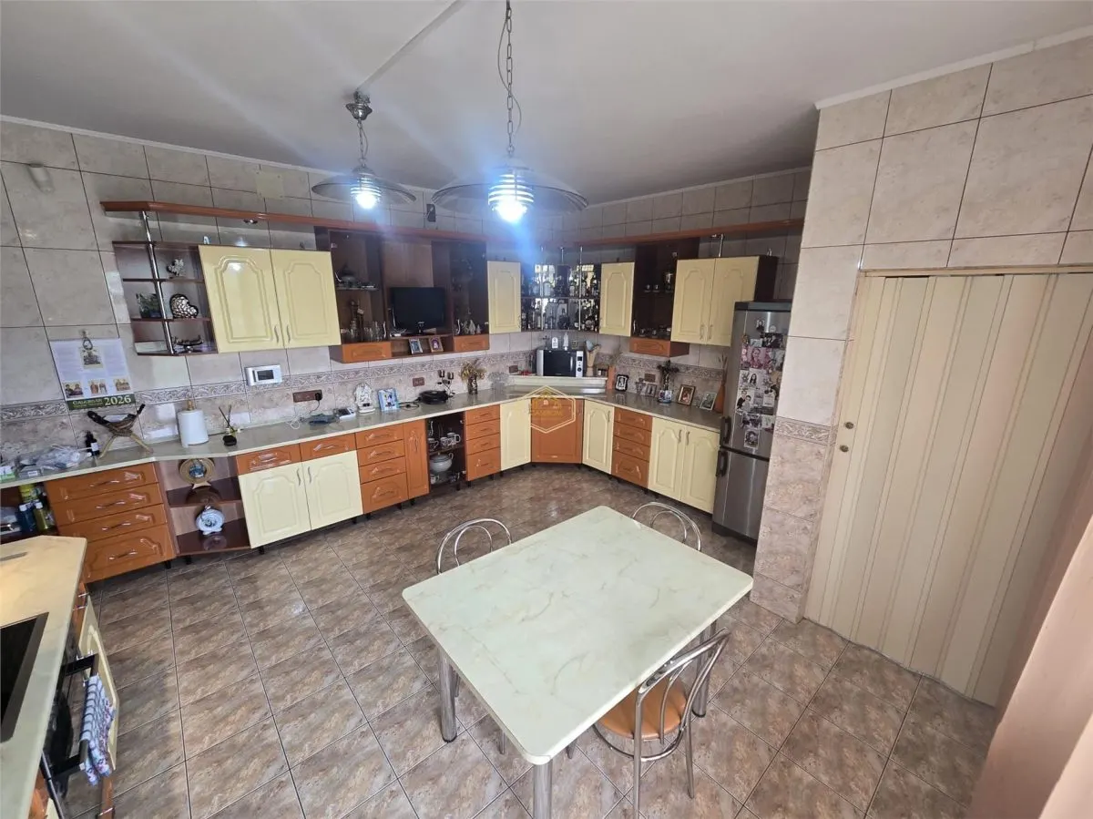 Proprietate rara | Casa cu 4 camere si teren 1.460 mp | Lucian Blaga - foto 10