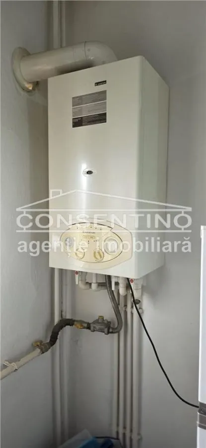 Se vinde apartament cu 2 camere , Brosteni , la etajul 3 - foto 8