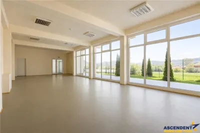 Spatiu comercial nou, acces facil, componenta si dotari apreciabile, Calea Bucuresti, Brasov - Brasov