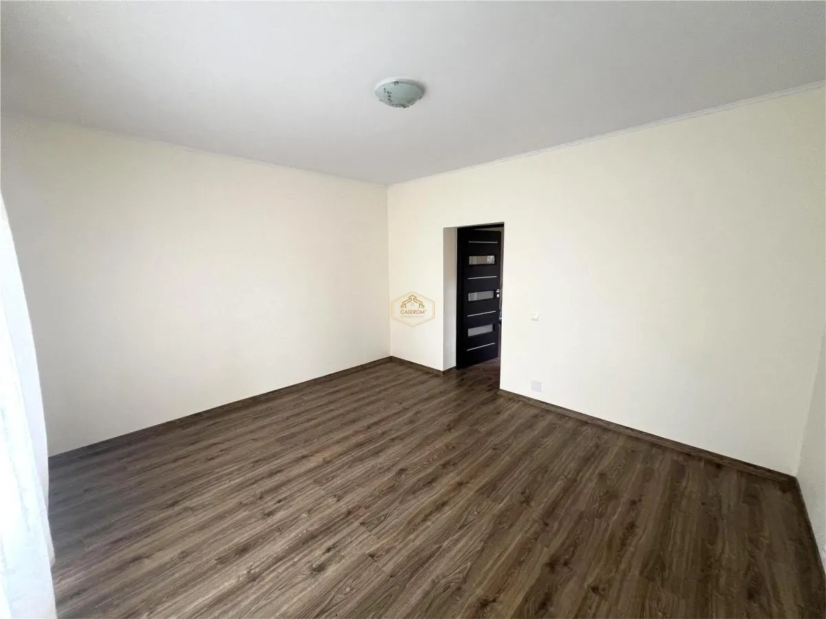 Casa cu 3 camere, renovata integral | Teren 5.000 mp | Borlesti - foto 14
