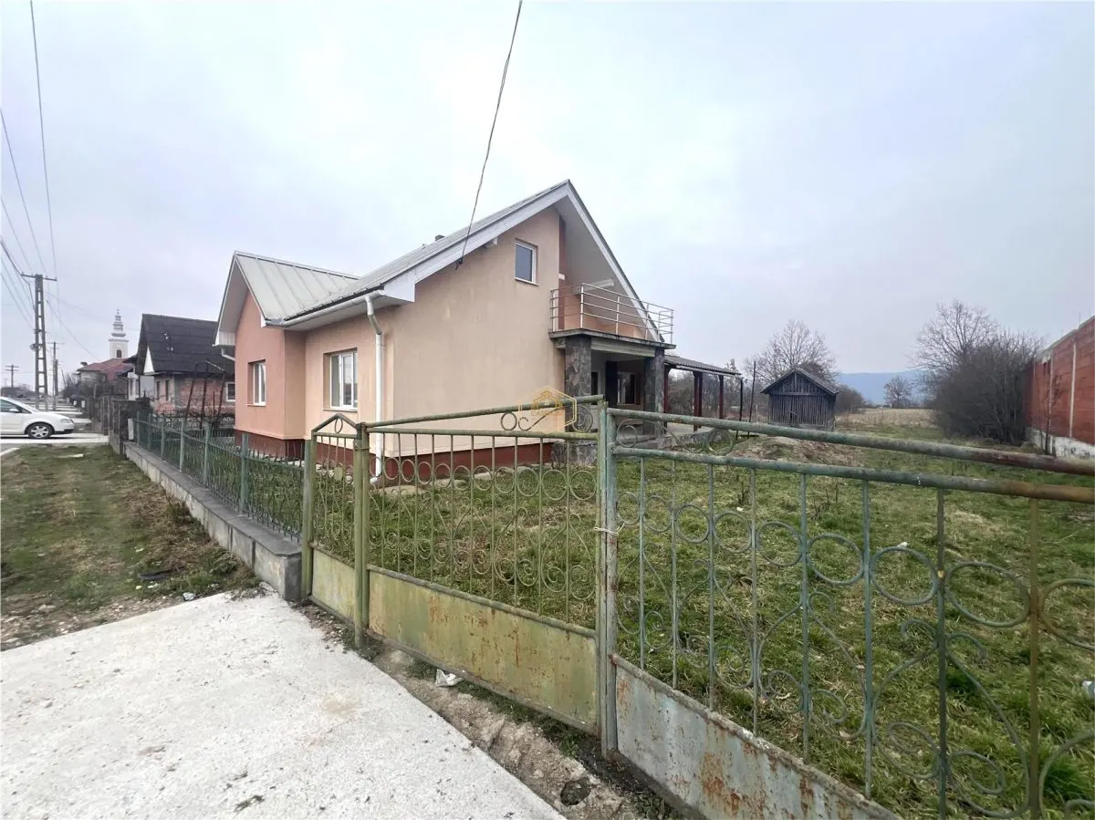 Casa cu 3 camere, renovata integral | Teren 5.000 mp | Borlesti - foto 7