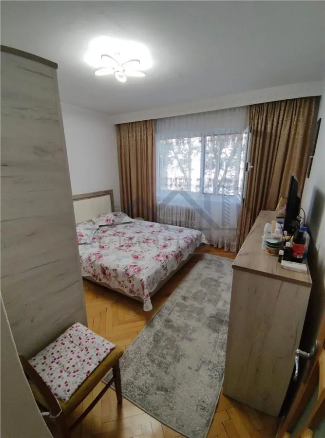 Apartament 3 camere CUG zona Tudor Neculai - foto 2