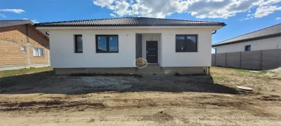 Casa Noua cu 4 camere in Lazuri | Teren 550 mp - foto 2
